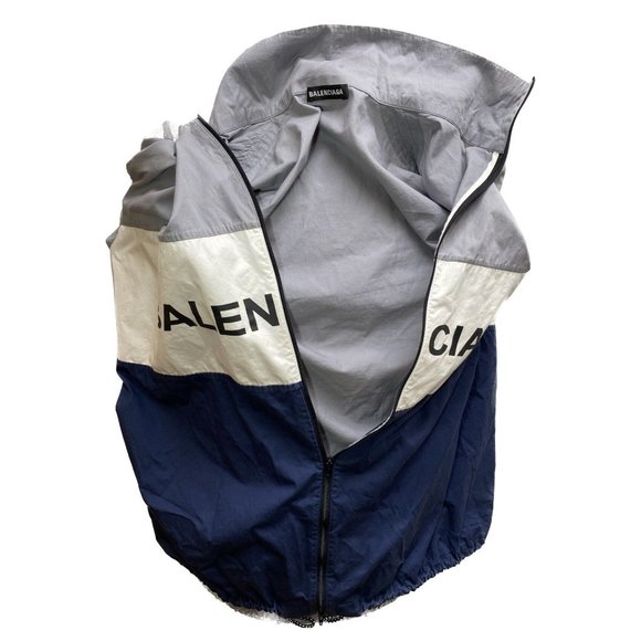 100% Authentic Balenciaga Men's Zipped Logo Windbreaker Jacket Size XS - Picture 7 of 9